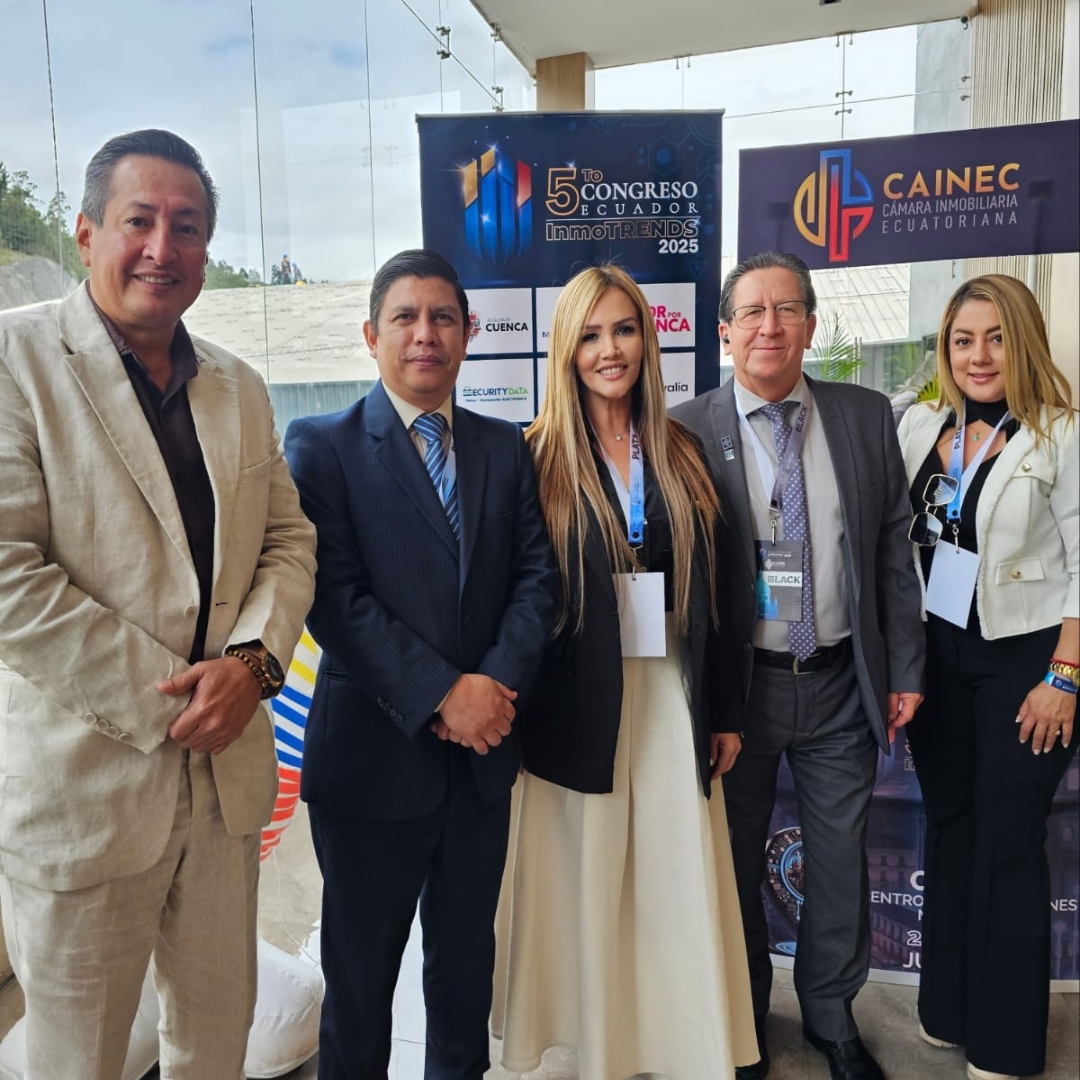Janneth Aguirre en el 5° Congreso InmoTRENDS Ecuador 2025 con CAINEC